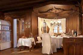 Ein kleines, bemerkenswertes haus mit viel geschichte. Anna Stuben Im Hotel Gardena Grodnerhof In 39046 St Ulrich In Groden Falstaff