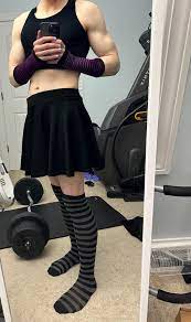 My first try at the femboy look : r/NonBinary