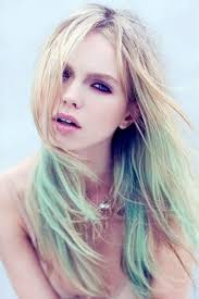 It isn't the chlorine that turns blonde hair green. Why Blonde S Hair Turns Green After Swimming Buyers Ask