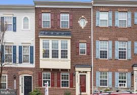 homes in clarksburg md with