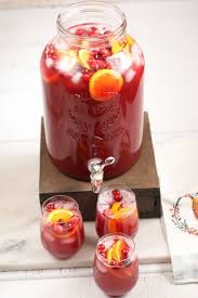holiday punch made with 4 ings