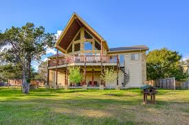 cabin villa cote als wimberley texas