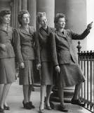 how-did-world-war-2-affect-fashion-in-the-1940s