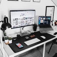 It doesn't matter how much you use your personal designer; Super Awesome Workspaces Setups 21 Graphic Design Inspiration Home Office Setup Workspace Inspiration Workspace Desk
