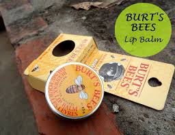 bees beeswax peppermint lip balm review