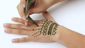 wikihow com images thumb 0 06 use henna for sk