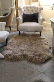 sheepskin rug yetti linen brown quad