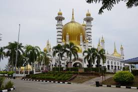 Cami ve mekke arasındaki mesafe 8634,21 km kuzey batı. Masjid Ubudiah Kuala Kangsar Blog Mandin Be