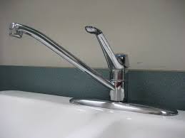 kitchen faucet will not swivel