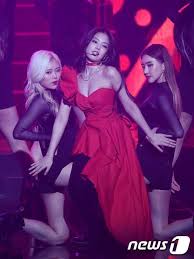 Photos Blackpink Jennie At Gaon Chart Music Awards 2019 In