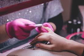 here are top 5 nail salons to per