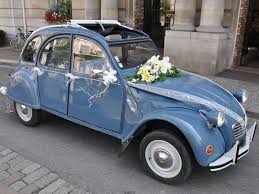 Experience paris in a refurbished vintage 2cv or 11cv citroen traction with comfortable seats and open top roof. Www Lrm Collection Fr Watermark Lrm Php Src 2361 G3c6xhnmbv 1 Jpg Voiture Mariage Voiture Mariee Deco Voiture Mariage
