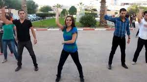 رقص طالبات كلية الطب تونس على اغنية انت معلم حالات واتس اب - YouTube