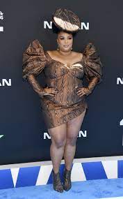 How much does lizzo weigh? Lizzo Body Measurements Height Weight Body Shape Ethnicity Breasts Waist Hips Size All Facts Celebridades Viviane