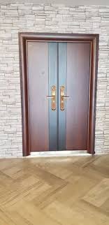 standard brown i leaf steel door