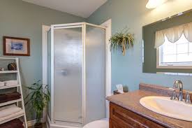 Top Paint Colors For A Large Bathroom