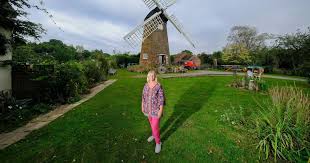 Windmill Woman Has Red