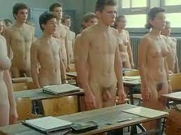 Nackt im klassenzimmer