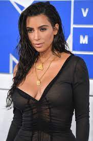 kim kardashian looks like makeup free