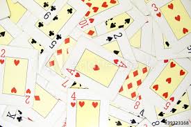 Acá te dejo un link con un par de juegos de cartas algunos son manuales y otros online. Naipes Cartas Fondo Textura Poker Juego Stock Photo Adobe Stock