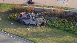 Fatal car crashes and road traffic accidents in illinois. Man Killed In Single Car Accident In Rogers Park Near Loyola University On Sheridan And Devon Abc7 Chicago