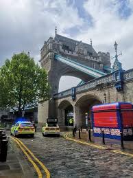 tower bridge london live police shut