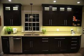 kitchen cabinet lighting using warm