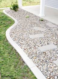 how to make a concrete landscape curb