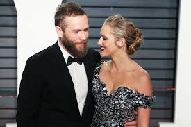 She made her 1.5 million dollar fortune with point break, warm bodies, kill me three times. Teresa Palmer Husband Mark Webber Welcome Third Child