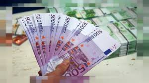 Euro spielgeld geldscheine euroscheine 500 scheine litfax gmbh. Auslaufmodell Die Besondere Note Des 500 Euro Scheins Euronews