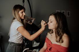 meet heather leigh makeup artist