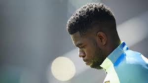 Maybe you would like to learn more about one of these? Fc Barcelona Samuel Umtiti Verletzt Sich Im Zweiten Training Eurosport