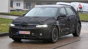 We also expect the ioniq 5 will be equipped to handle the blazing charging. 2022 Hyundai Ioniq 5 Spied And Teased Ahead Of Early 2021 Debut