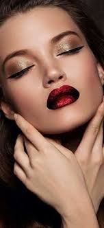 smokey eyes with red lips thats sensous