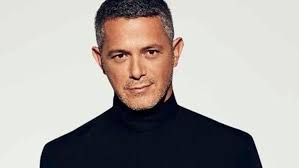 Especially when he's spending time with his muses. Alejandro Sanz Launches The World Outside A Song Created From The Running Of The Bulls Newsy Today