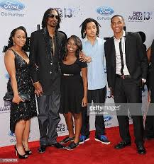 Snoop dogg's wife shante broadus. Snoop Dogg And Wife Photos And Premium High Res Pictures Getty Images