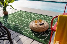 orla kiely in outdoor rug linear stem