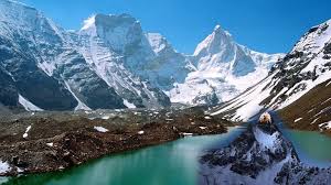 Dans quelle partie du pays se situe l'Himalaya ? Himalaya. Montagnes de l' Himalaya sur la carte du monde, où dans quels pays se trouvent l'Himalaya,  la hauteur de l'Himalaya. Habitants du système