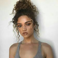 And here are a few more ideas for short, curly hair. 21 Blissful Hairstyles That Black Teenage Girls Love