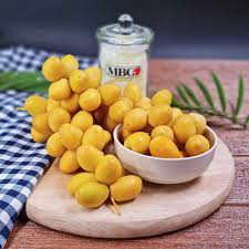 Jordan Yellow Fresh Dates Barhi [500g/Pack] – MBG Fruit Shop