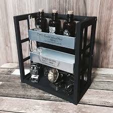 セリアの100均材料で小物をディスプレイしてみよう ミニチュアの植物フェイクをかわいく飾るのもオシャレになります 飾ろうと思っている物に合わせてお好みの色に塗装してください セリア 小物 飾る