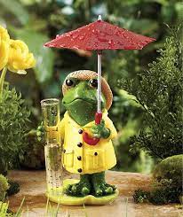 Solar Umbrella Frog Statues