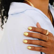 25 metallic nail designs to try from