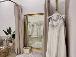 wedding gown al