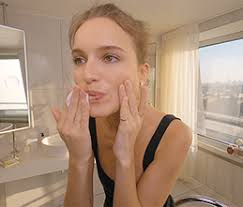 how to remove lip make up clarins