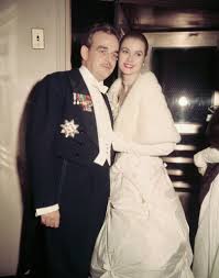 Grace kelly would have been 52 years old at the time of death or 85 years old today. Grace Kelly And Prince Rainier Iii Pictures Popsugar Celebrity