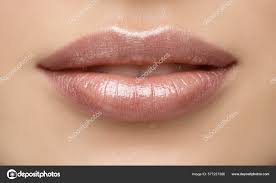 natural lip close pink lipstick make