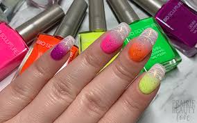 nail art summer neon reverse french