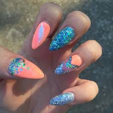 Some nail artists also sprinkle glitters on the designs which add sparkle to the clean polish. Best Style Peach Nail Art Designs 2017 Style You 7
