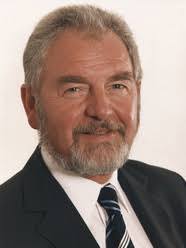 Dr. Heinz Klinkhammer. Vorstand Personal bei. Deutsche Telekom AG